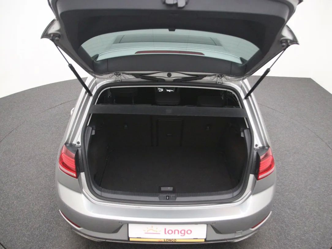 Volkswagen Golf | 32