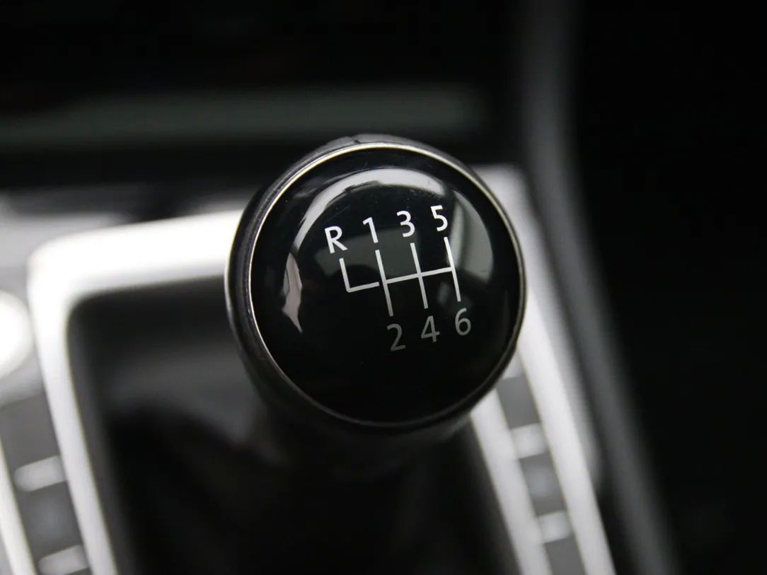 Volkswagen Golf | 30