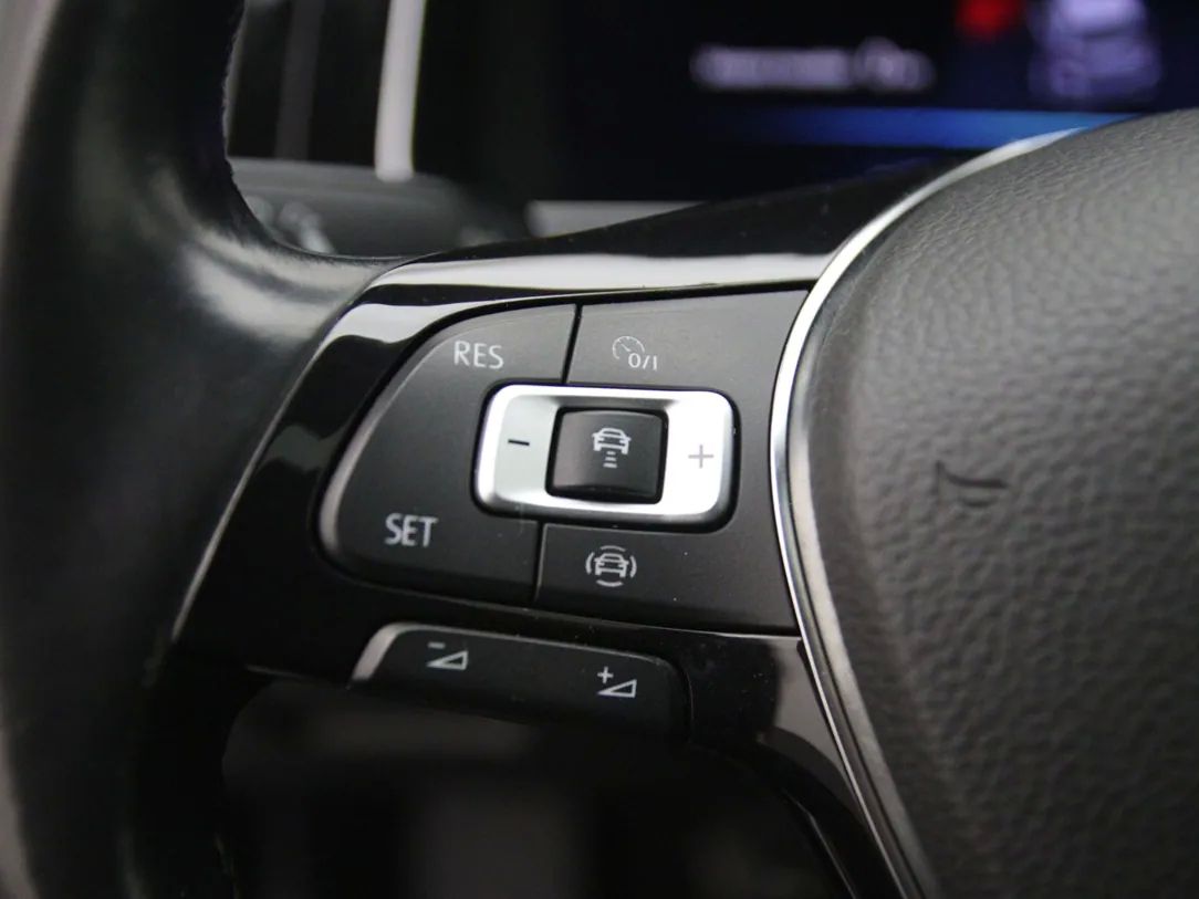 Volkswagen Golf | 29