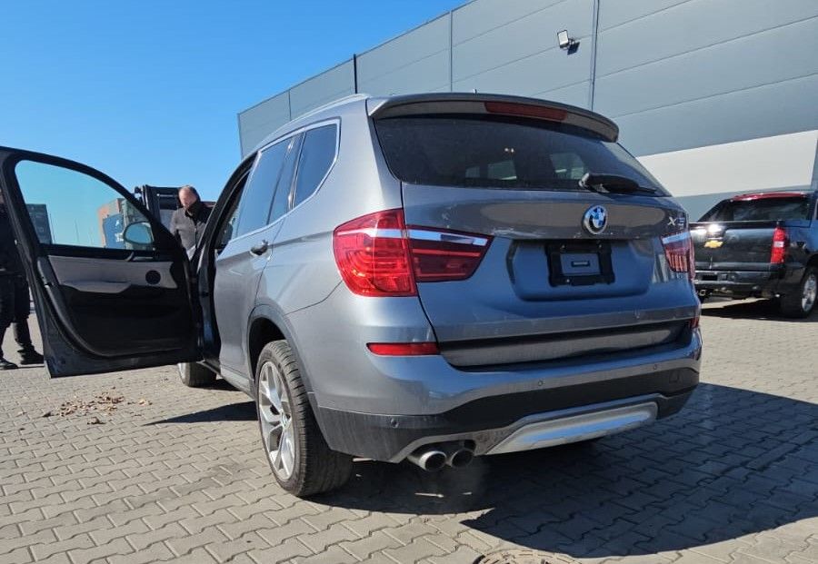 BMW X3 | 10