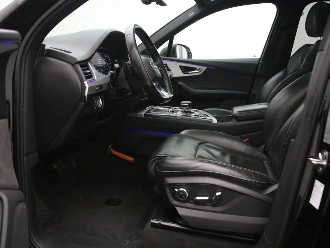 Audi Q7 | 3