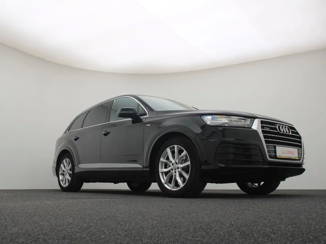 Audi Q7 | 10