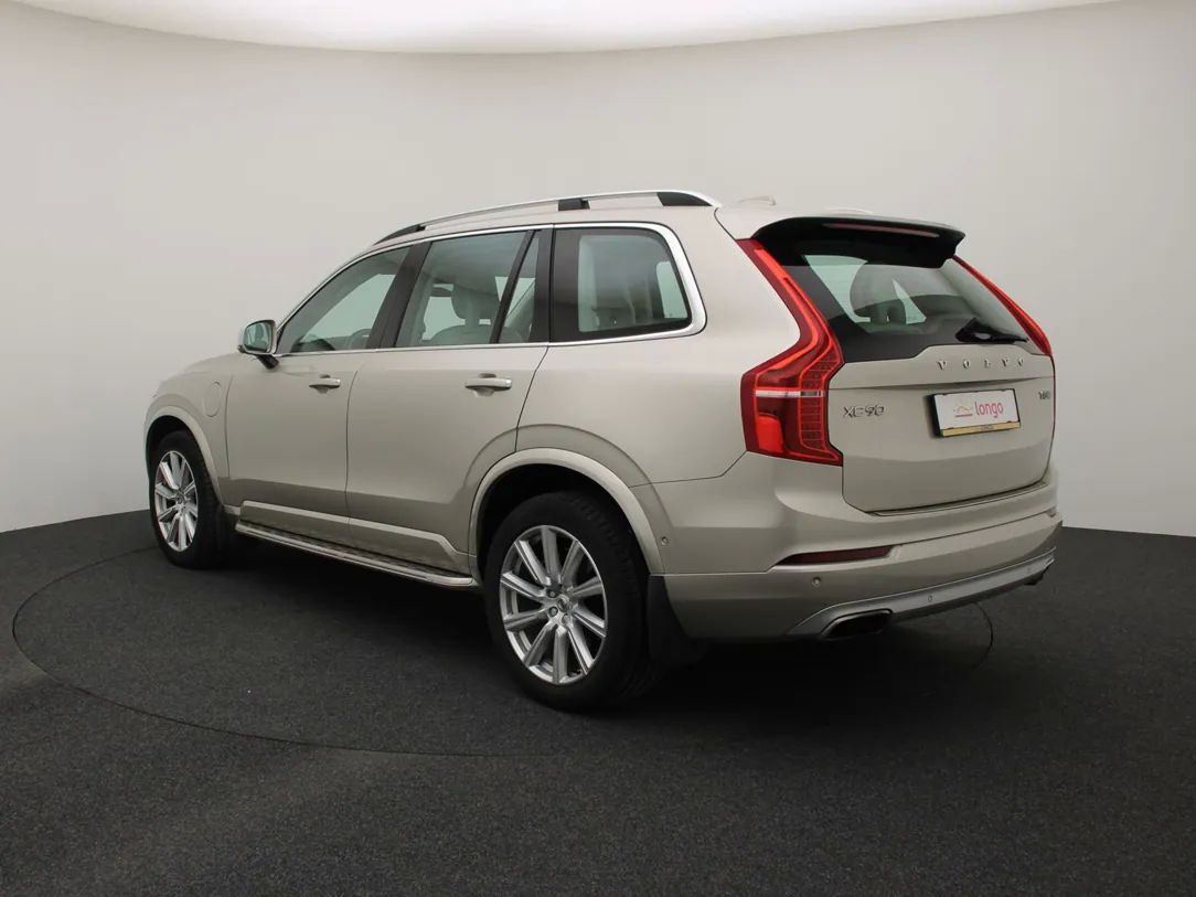 Volvo XC90 | 6