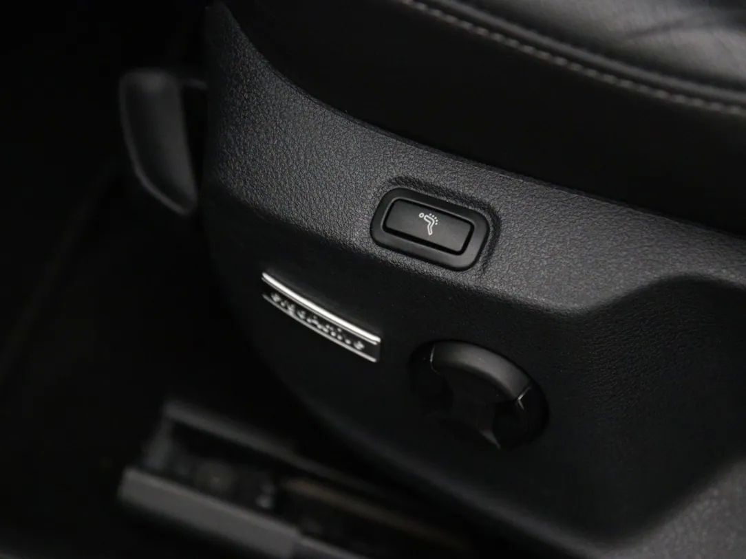 Volkswagen Golf | 28