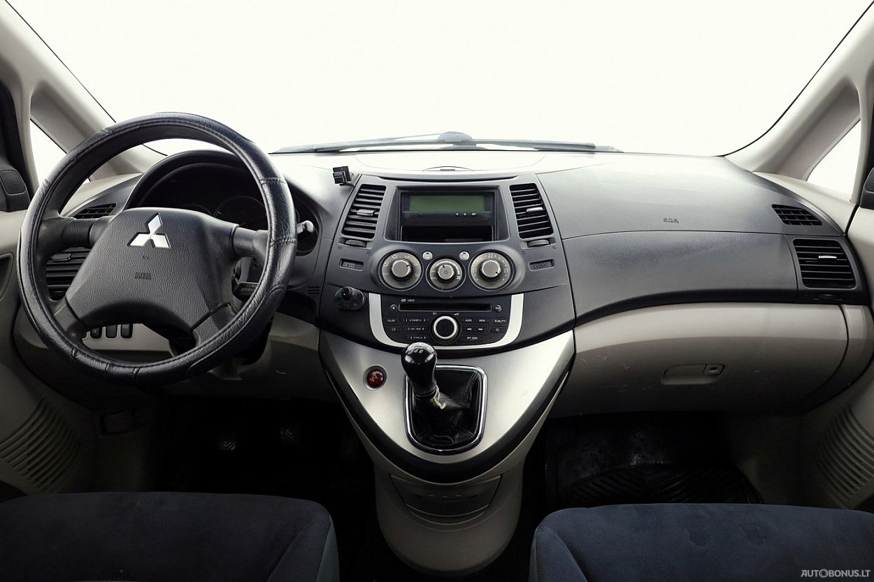 Mitsubishi Grandis | 4