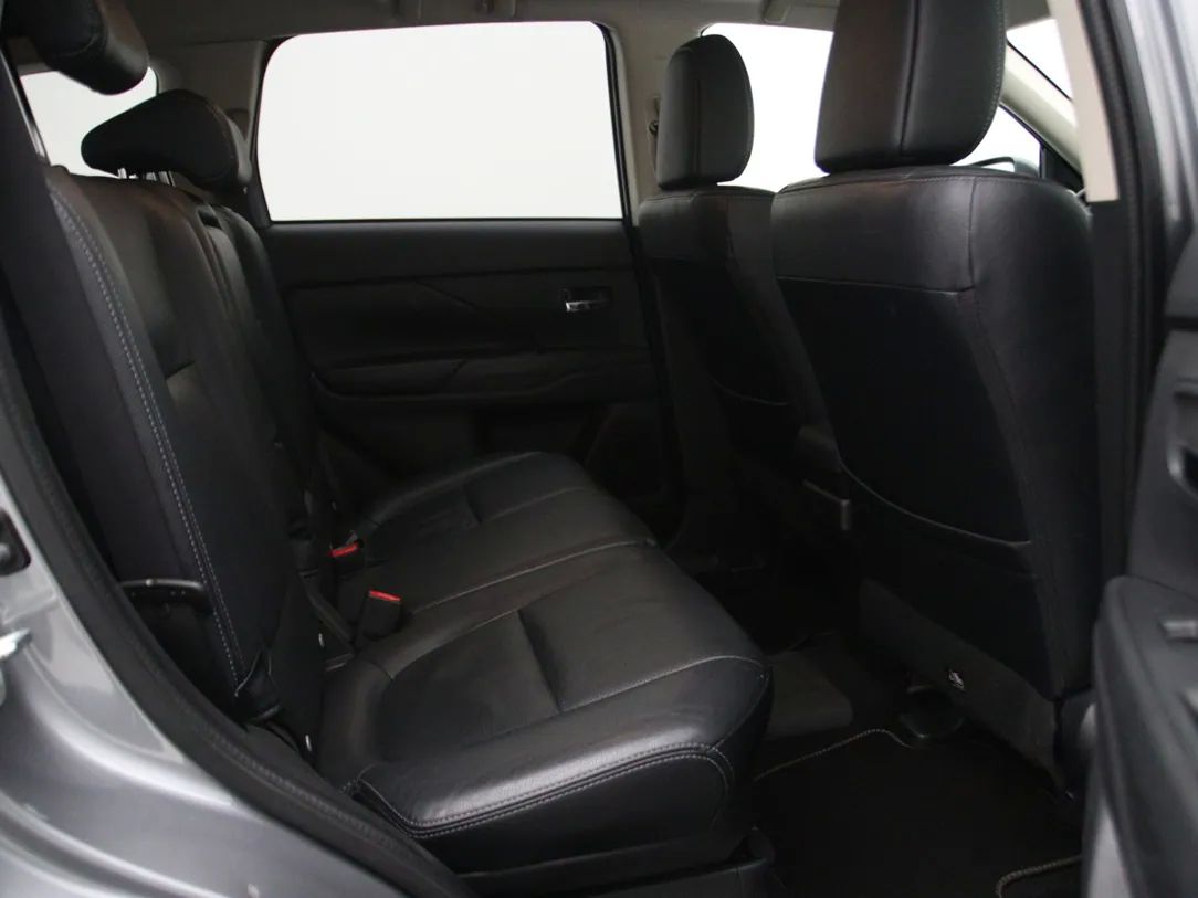 Mitsubishi Outlander | 14