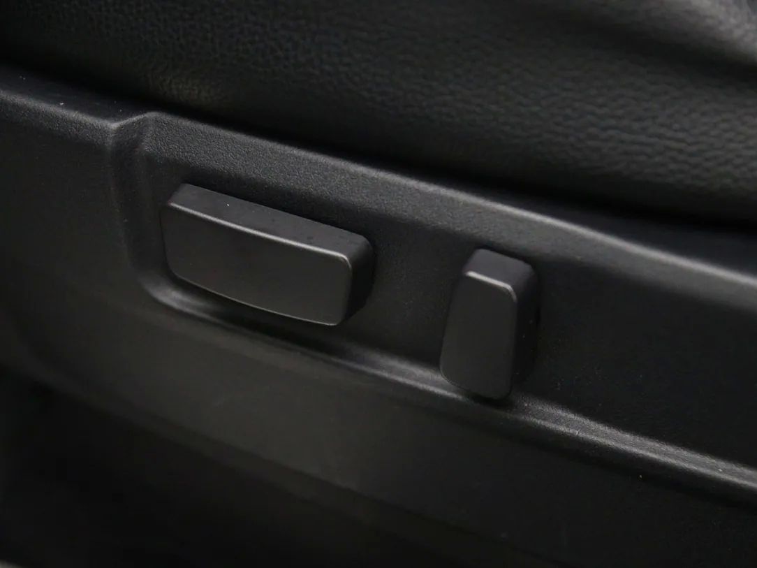 Mitsubishi Outlander | 32