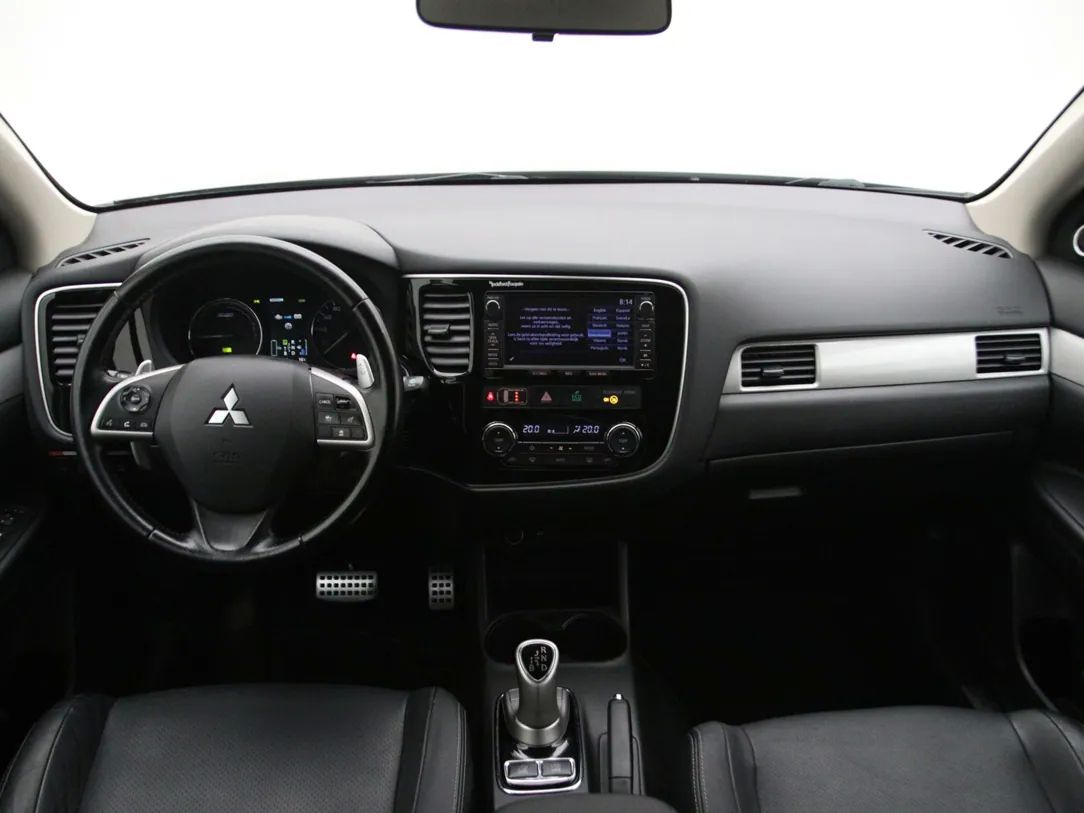 Mitsubishi Outlander | 1