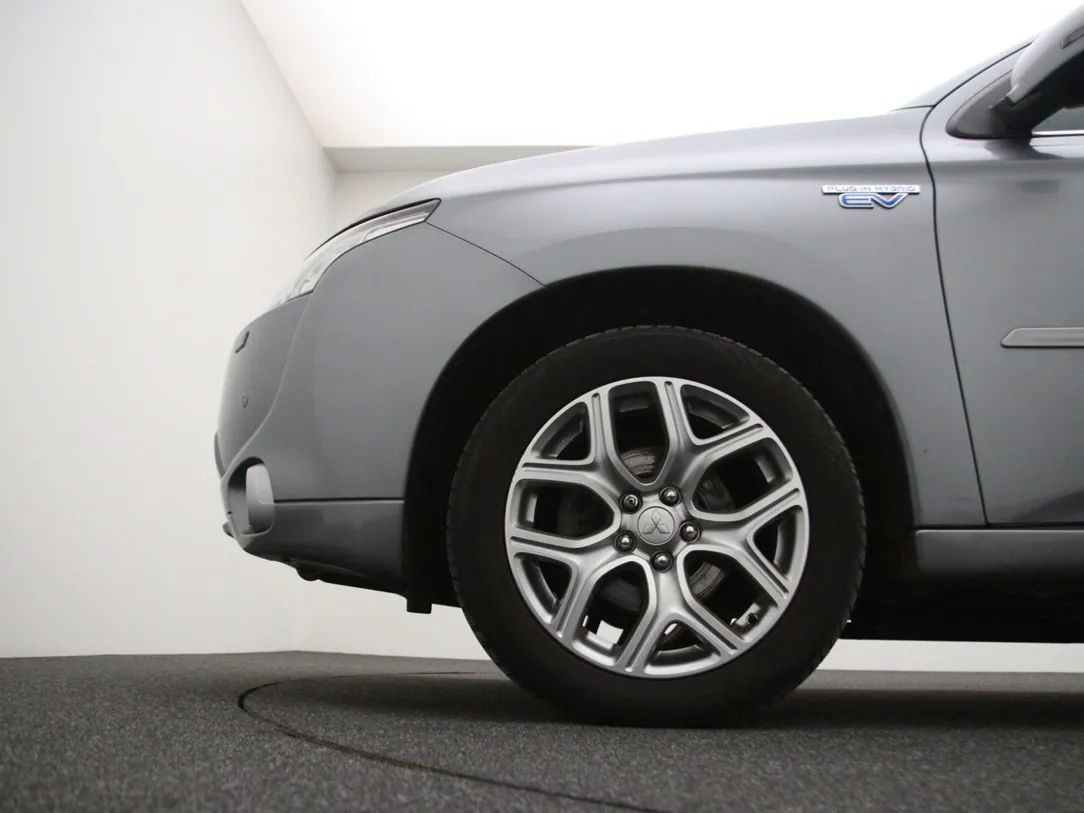 Mitsubishi Outlander | 26