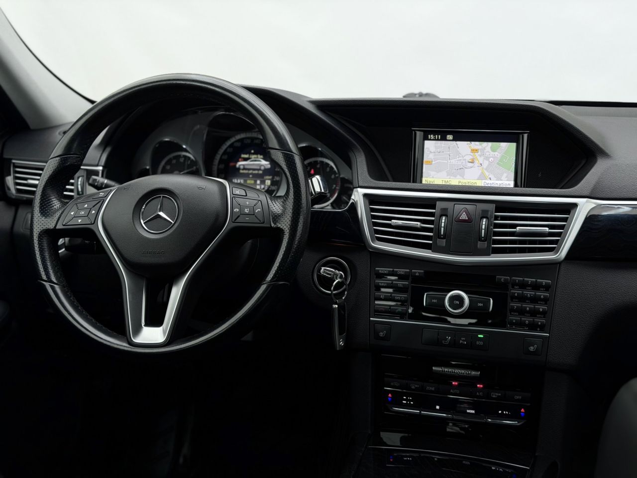 Mercedes-Benz E200 | 15