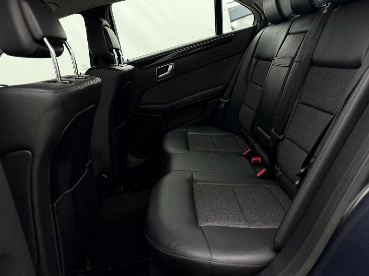 Mercedes-Benz E200 | 10