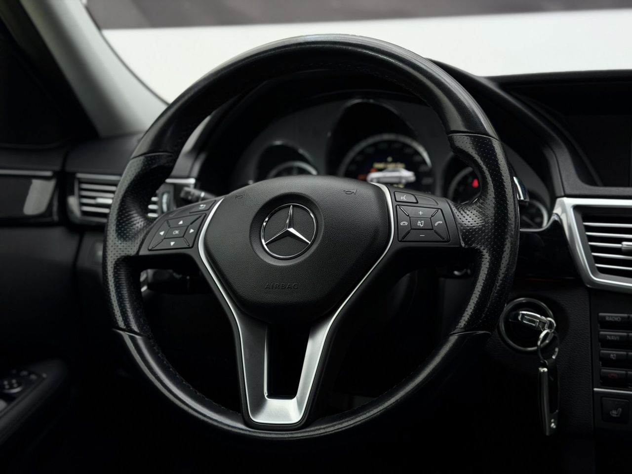 Mercedes-Benz E200 | 16