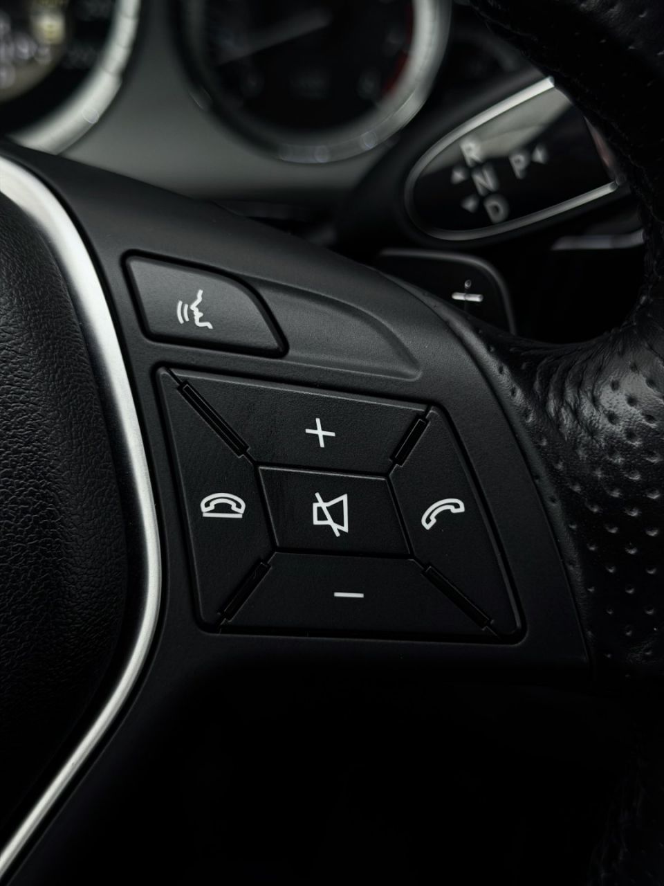 Mercedes-Benz E200 | 24