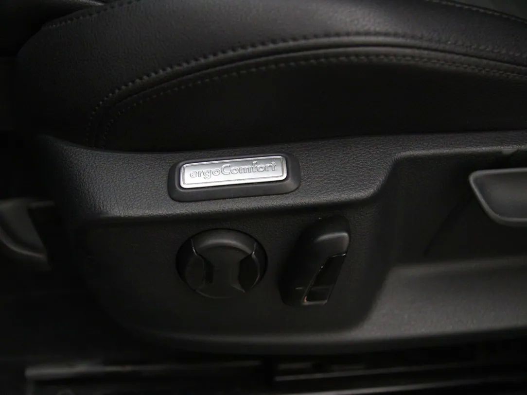 Volkswagen Passat | 33