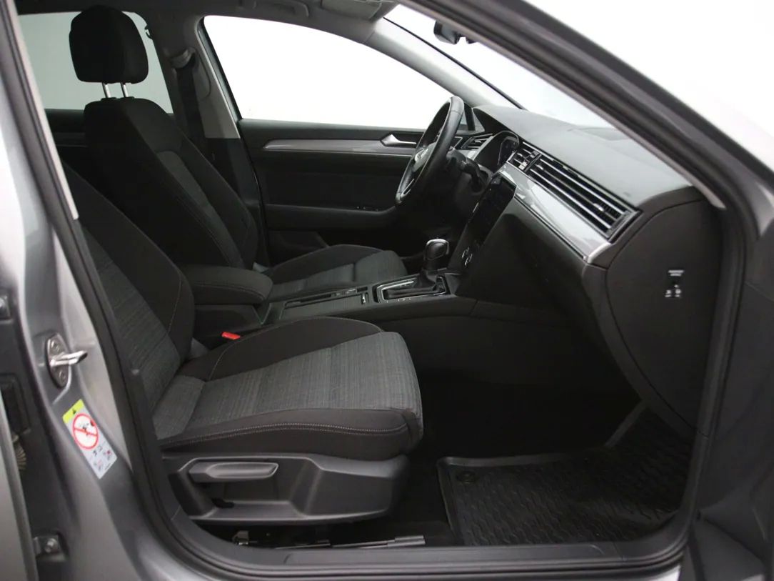 Volkswagen Passat | 13