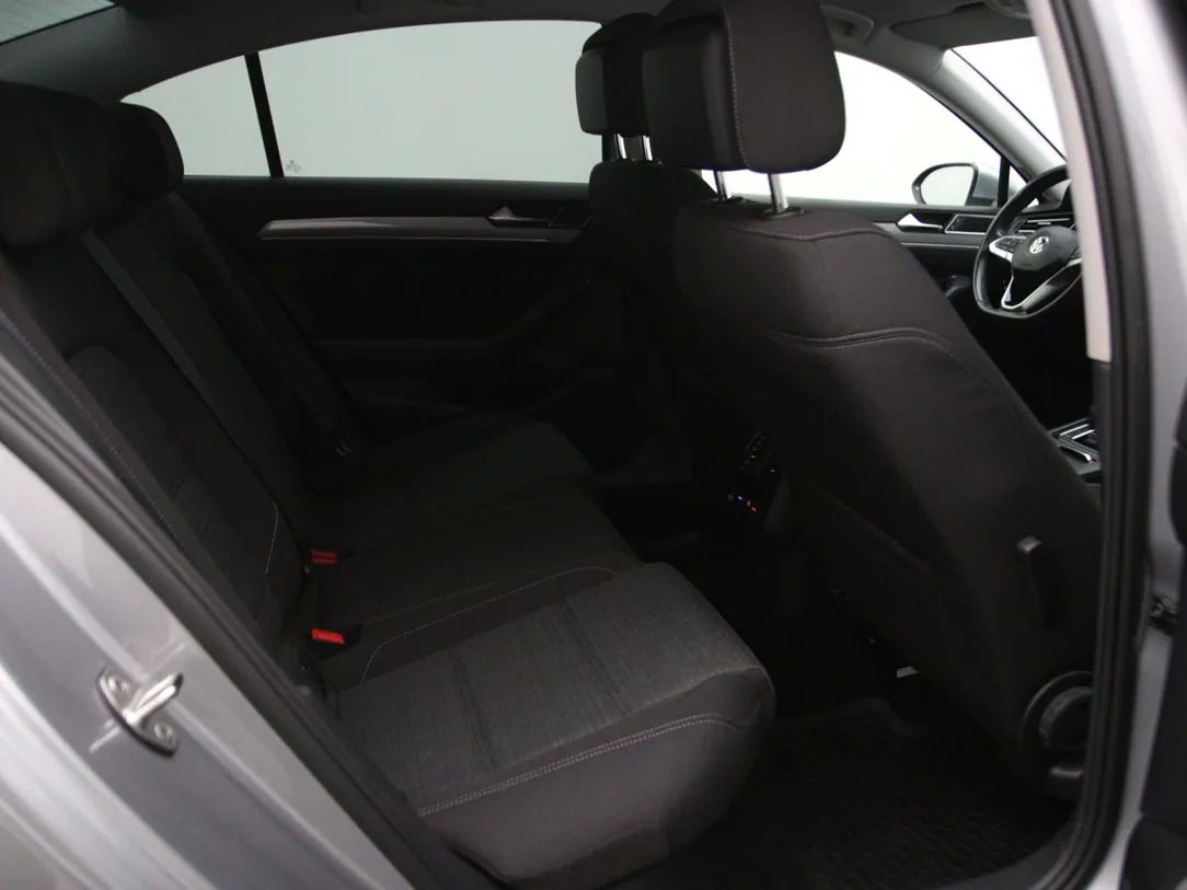 Volkswagen Passat | 14