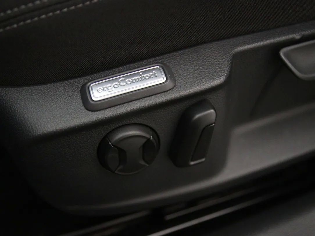 Volkswagen Passat | 30