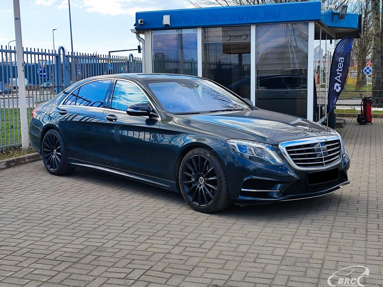 Mercedes-Benz S550 | 37