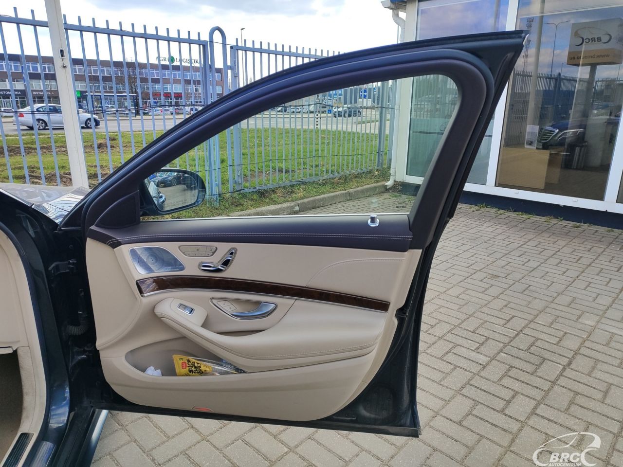 Mercedes-Benz S550 | 5