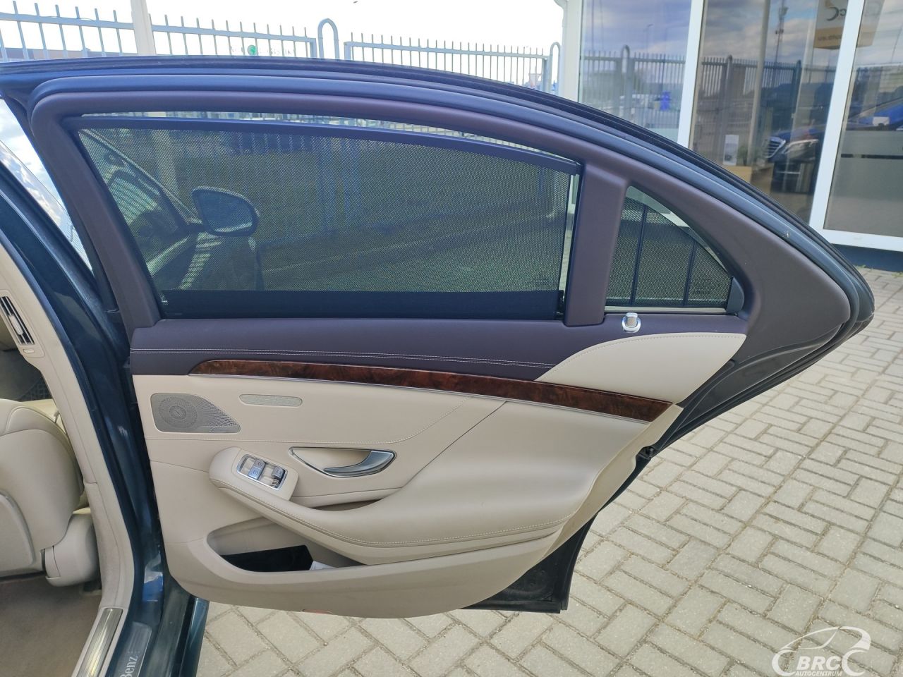Mercedes-Benz S550 | 9