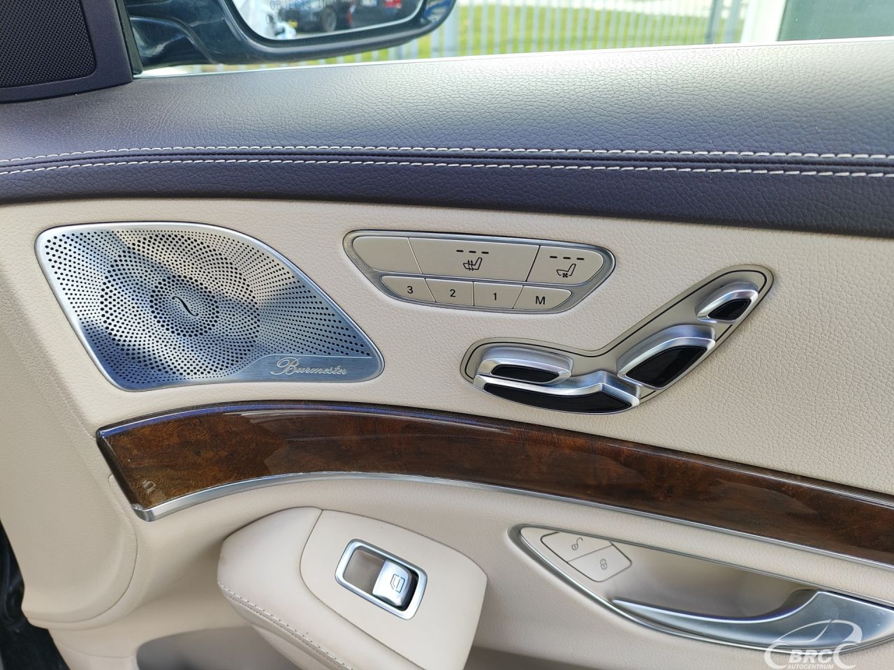 Mercedes-Benz S550 | 6