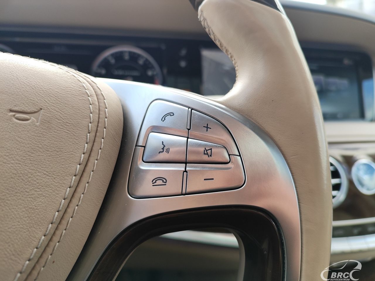 Mercedes-Benz S550 | 24