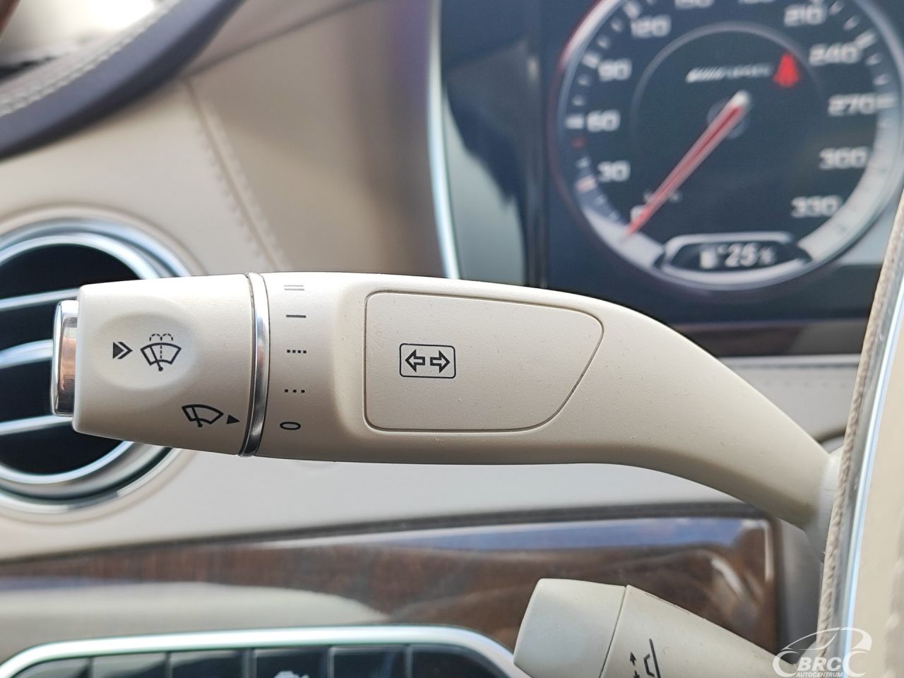 Mercedes-Benz S550 | 26