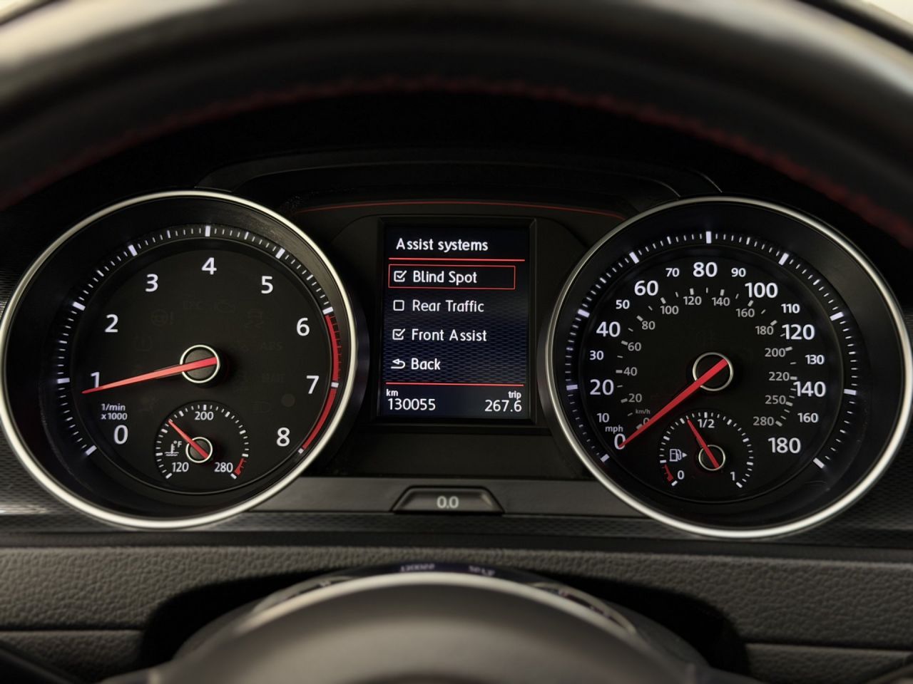 Volkswagen Golf | 24