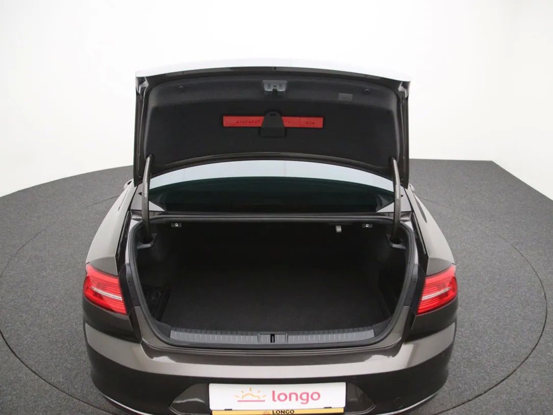 Volkswagen Passat | 32