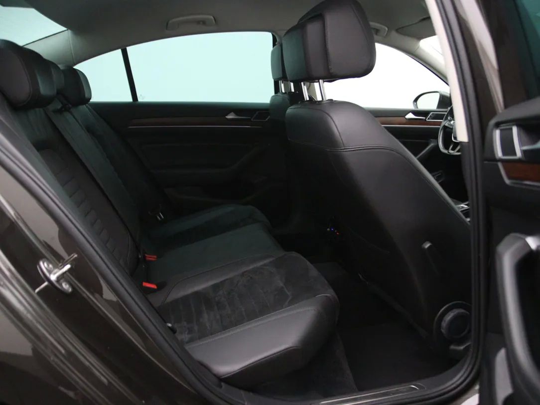 Volkswagen Passat | 14