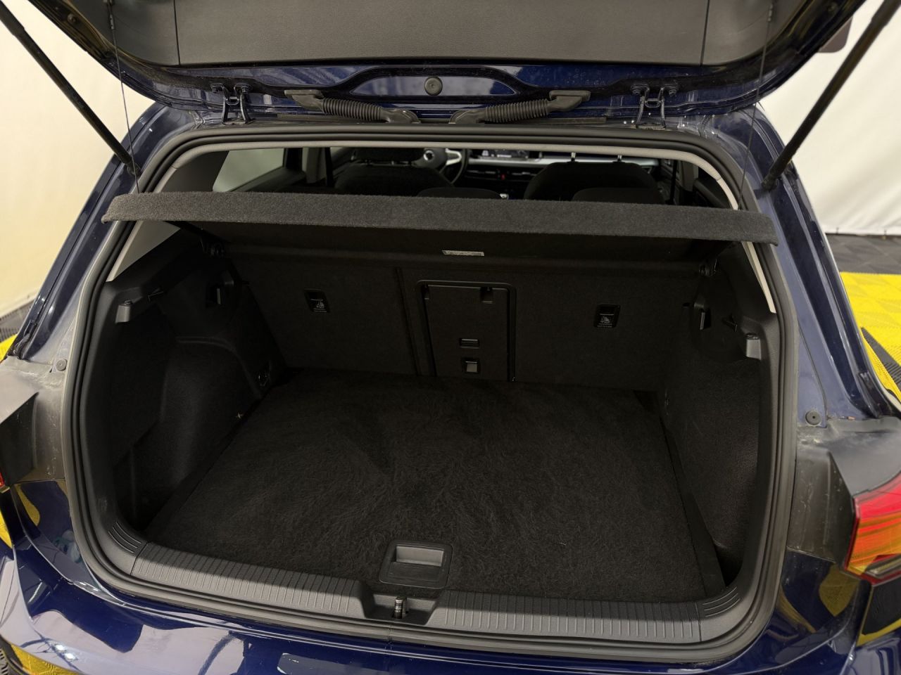 Volkswagen Golf | 11