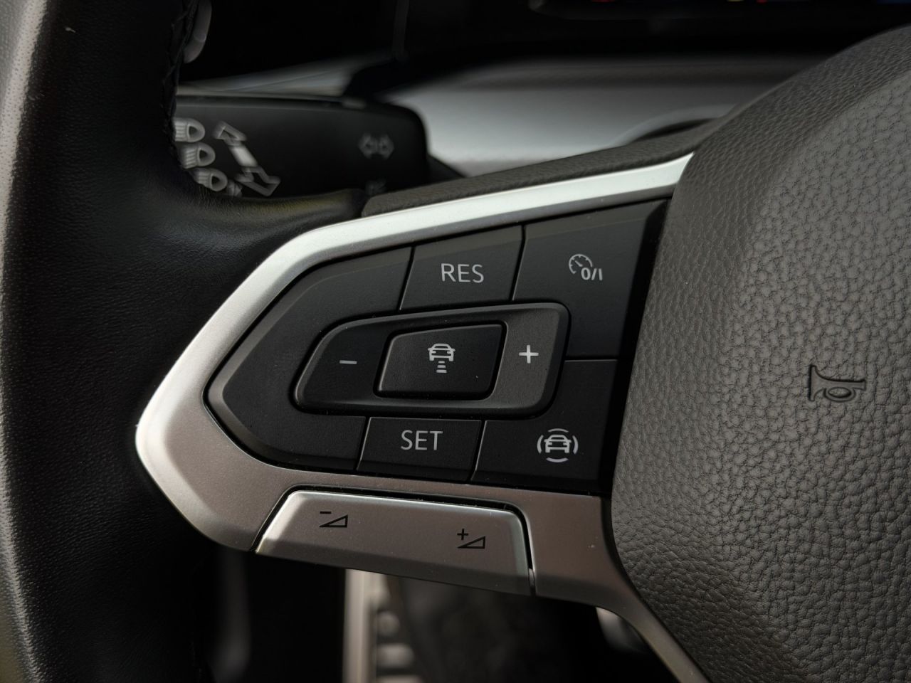 Volkswagen Golf | 23