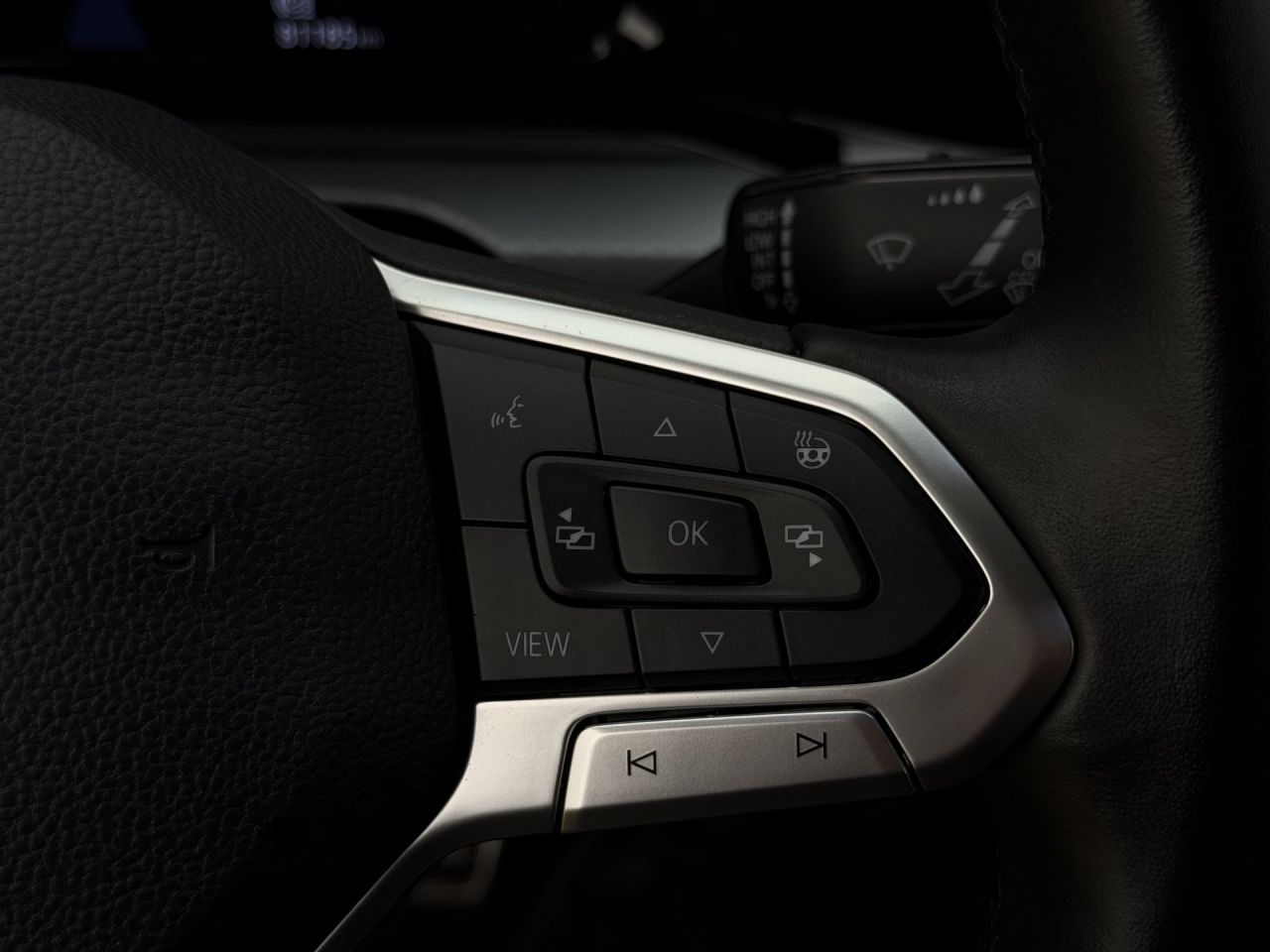 Volkswagen Golf | 24