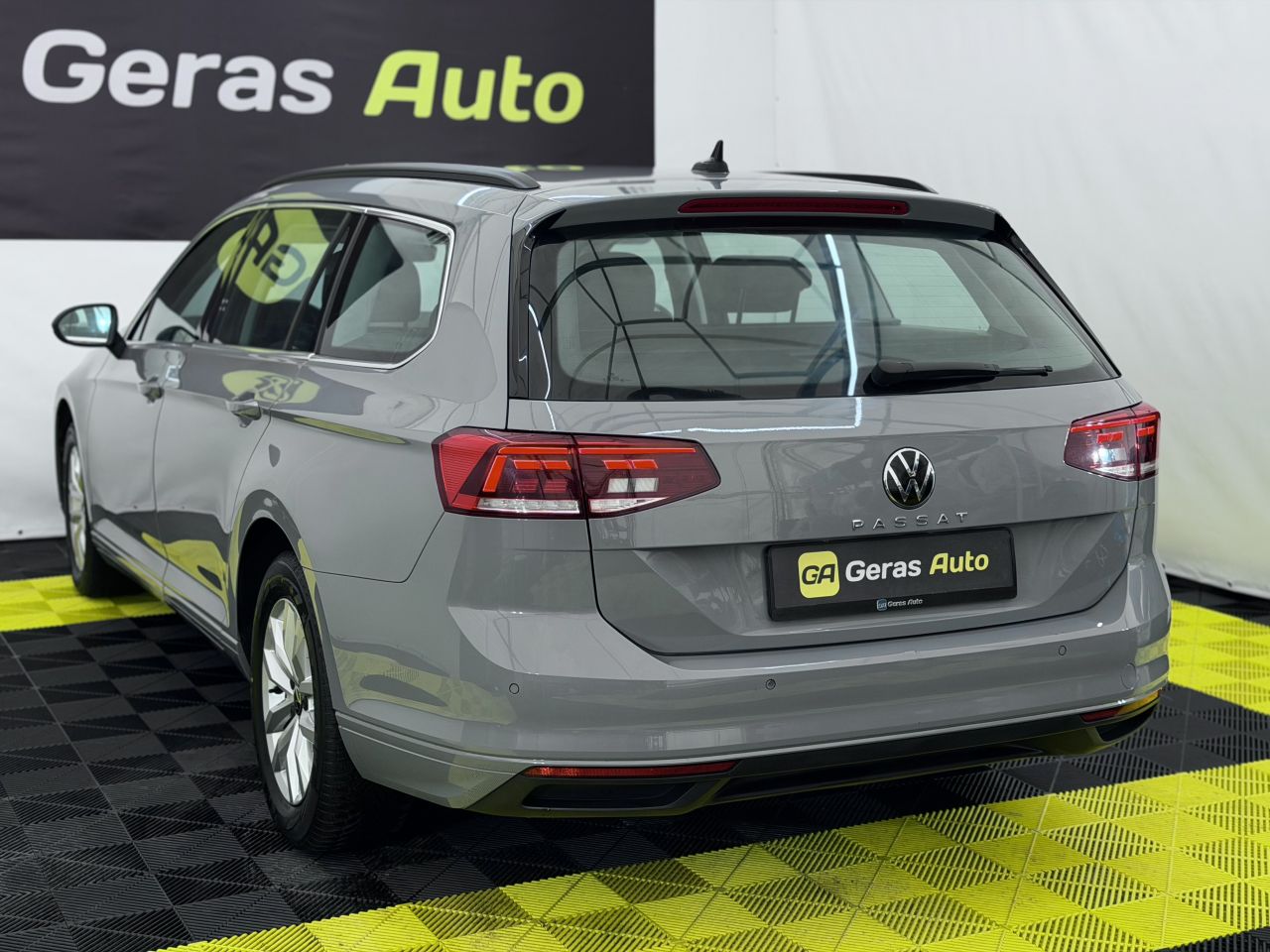 Volkswagen Passat | 5