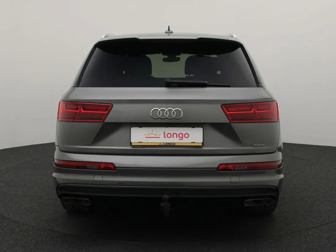 Audi Q7 | 4