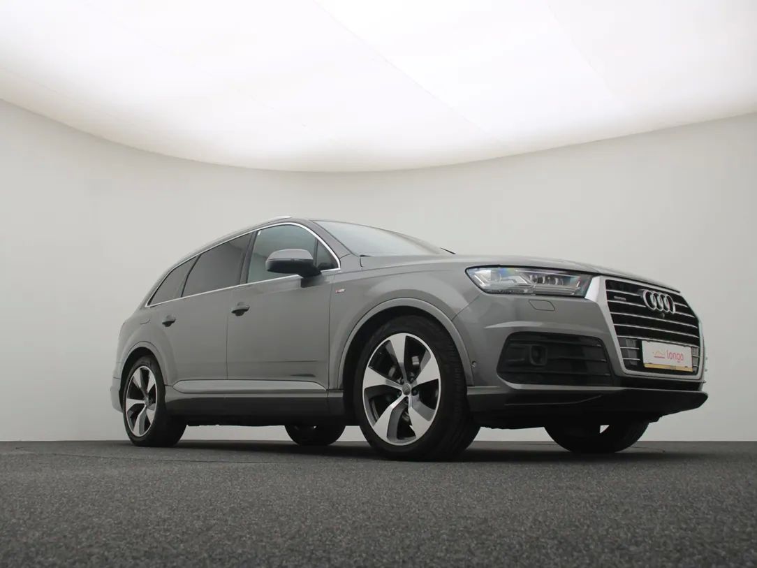 Audi Q7 | 10