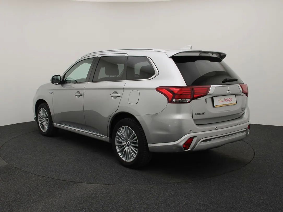Mitsubishi Outlander | 6