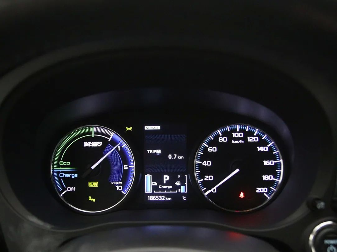 Mitsubishi Outlander | 18