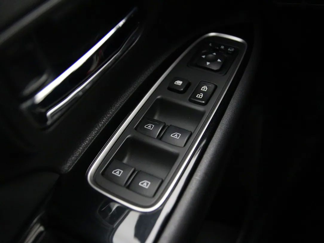 Mitsubishi Outlander | 24