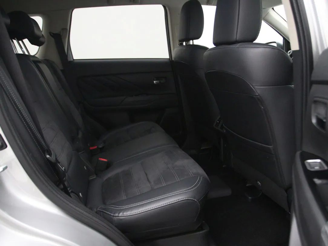 Mitsubishi Outlander | 14