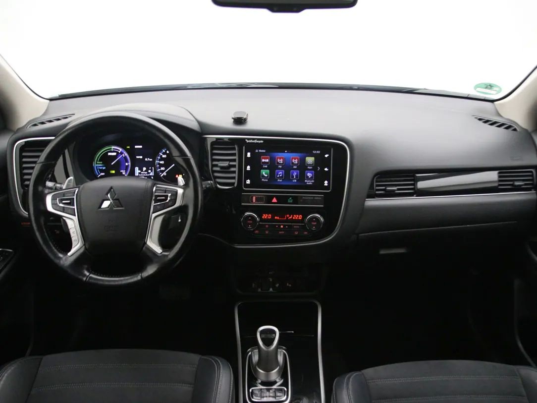 Mitsubishi Outlander | 1