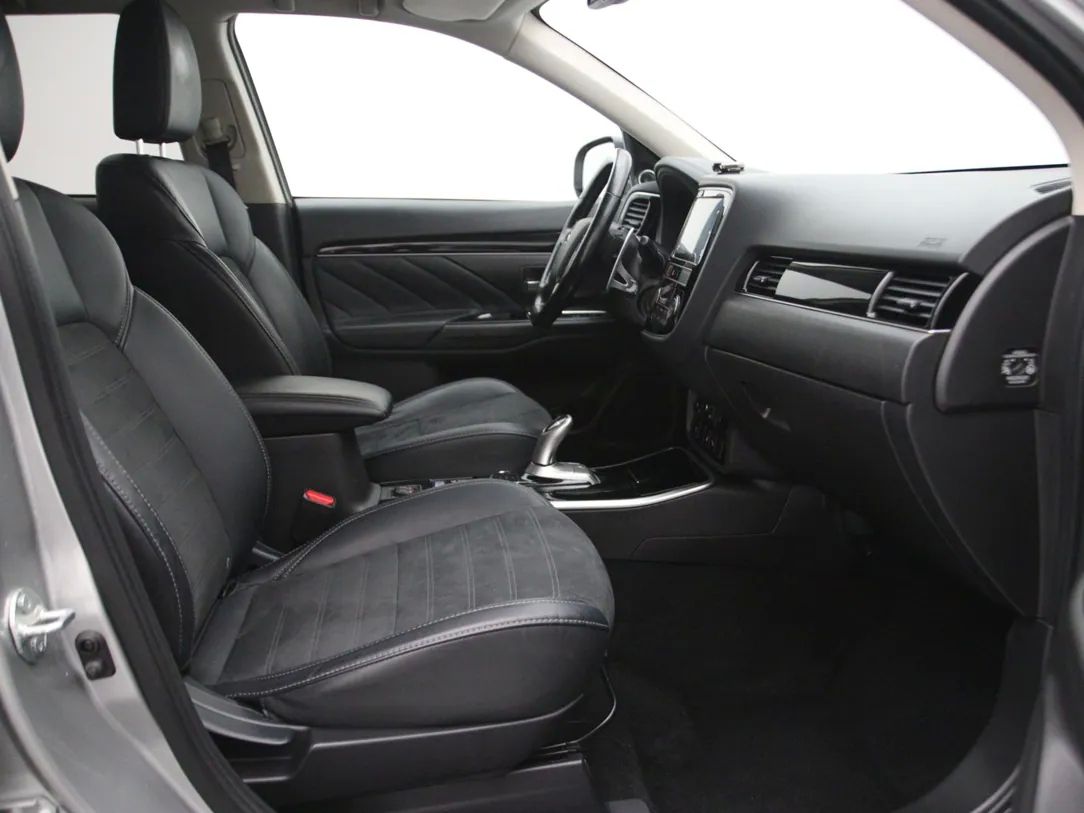 Mitsubishi Outlander | 13