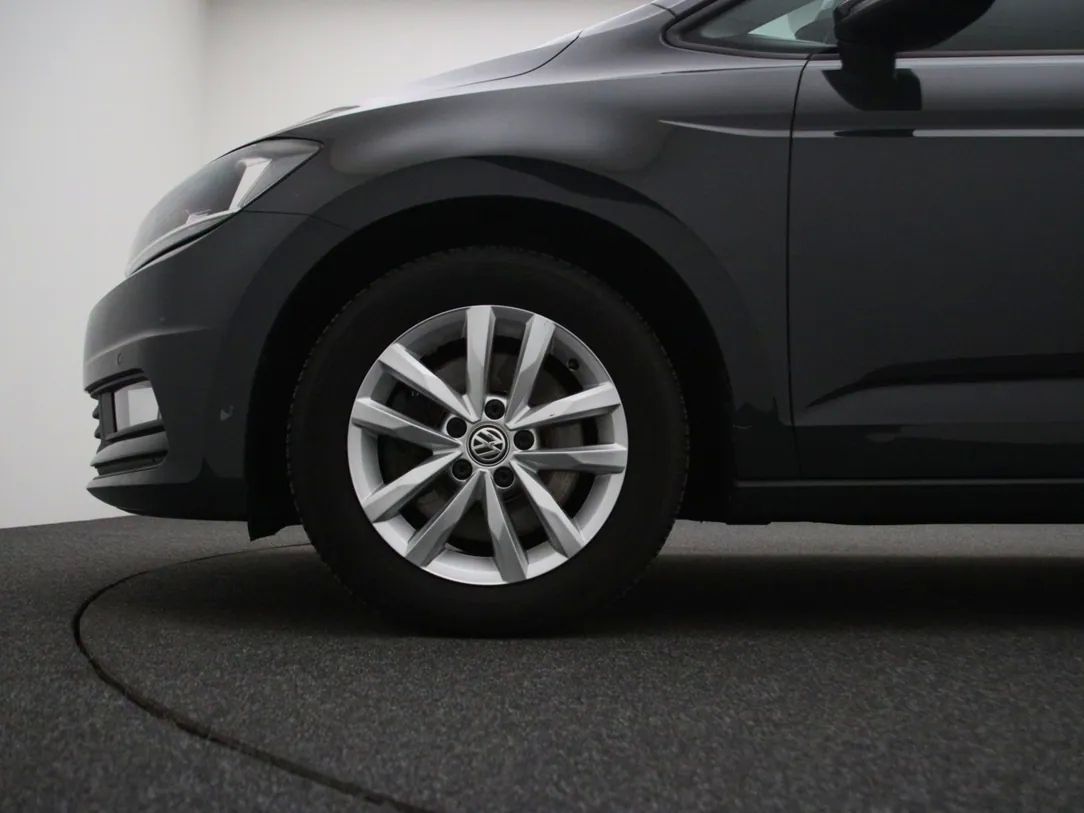 Volkswagen Touran | 27