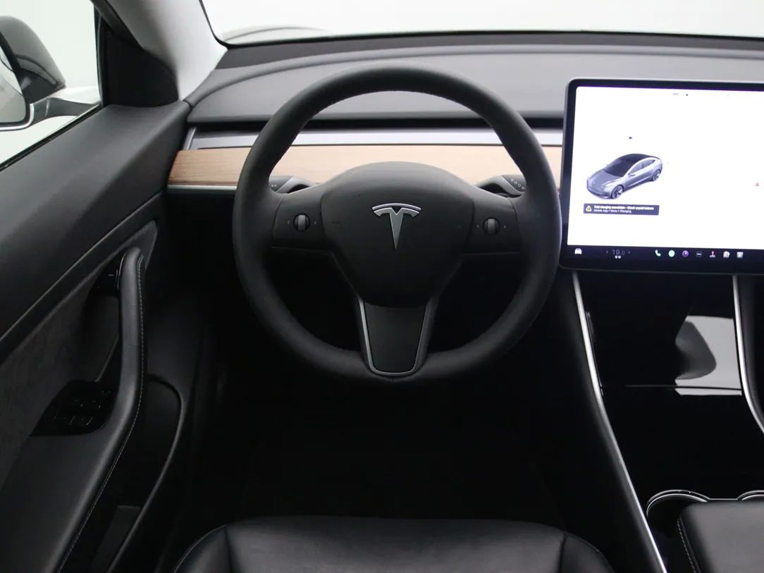 Tesla Model 3 | 16