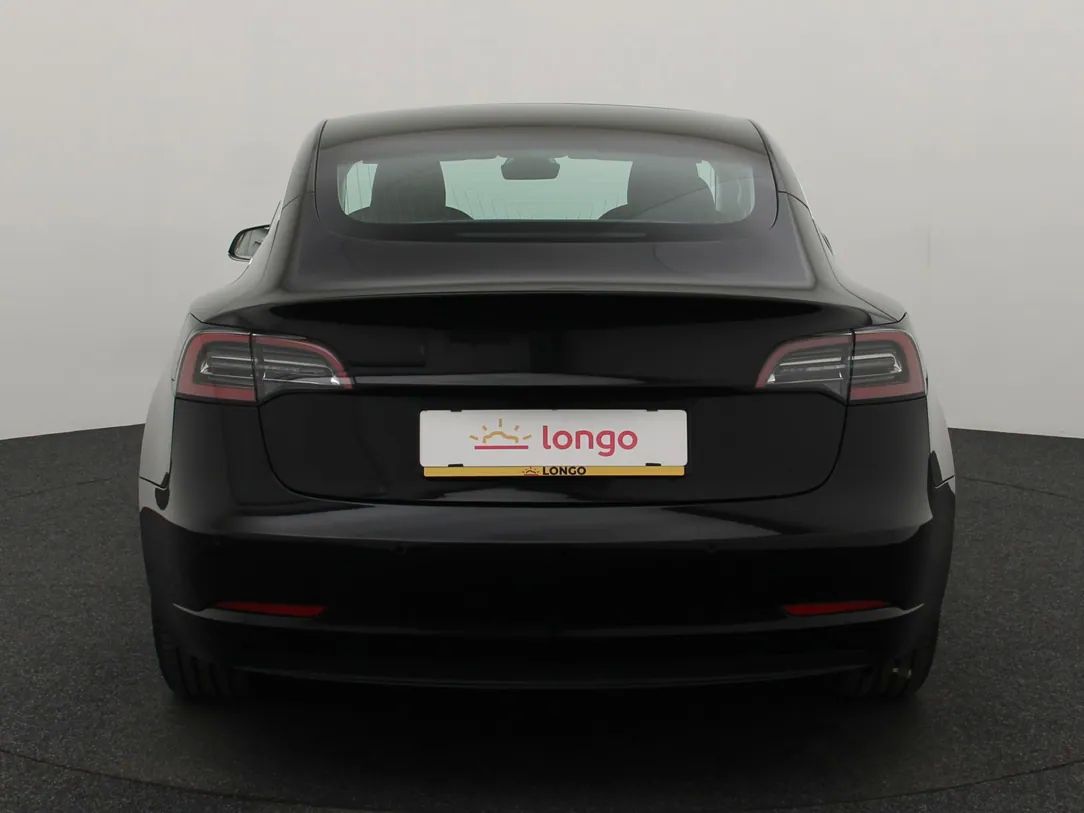 Tesla Model 3 | 4