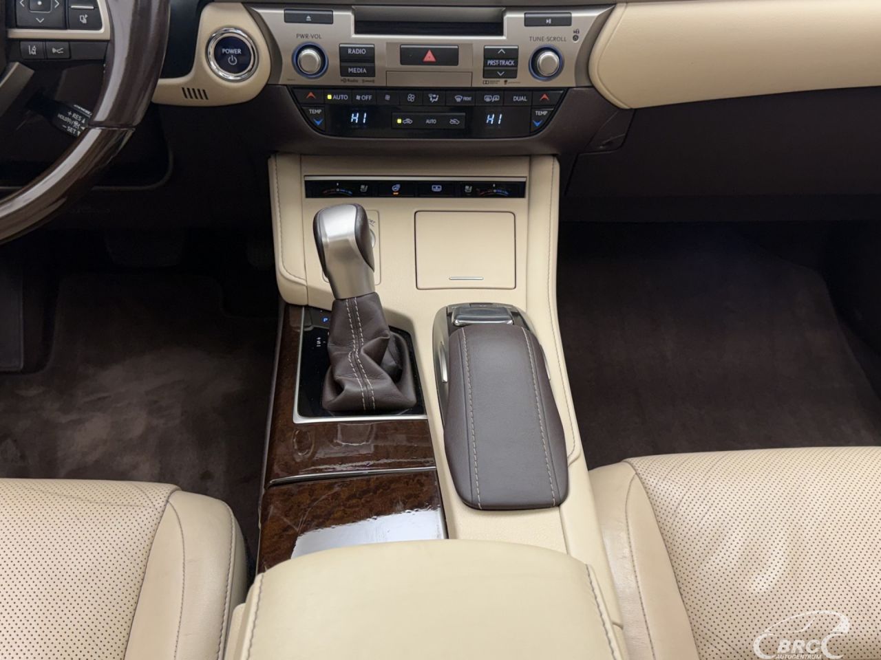 Lexus ES 300h | 18