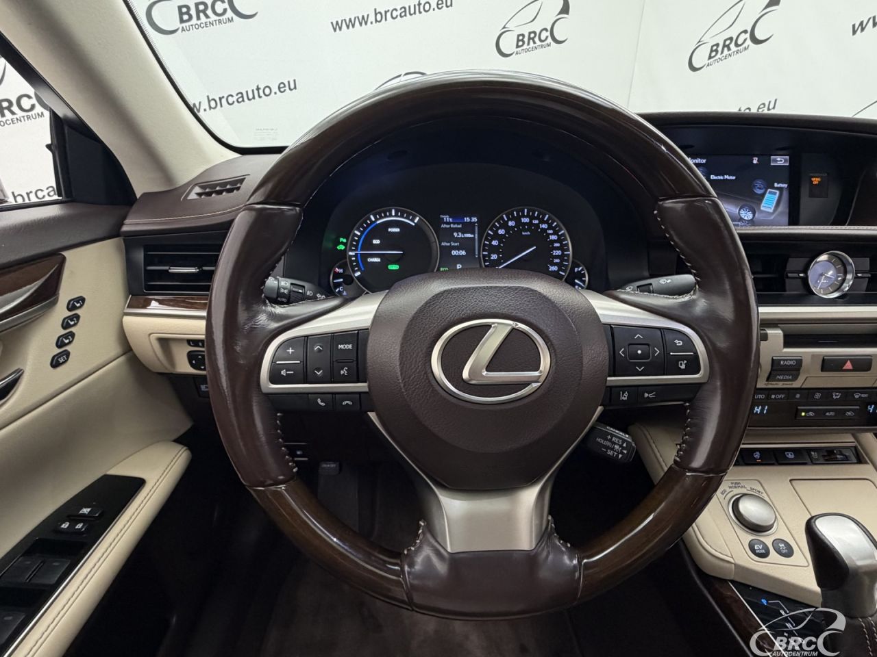 Lexus ES 300h | 30