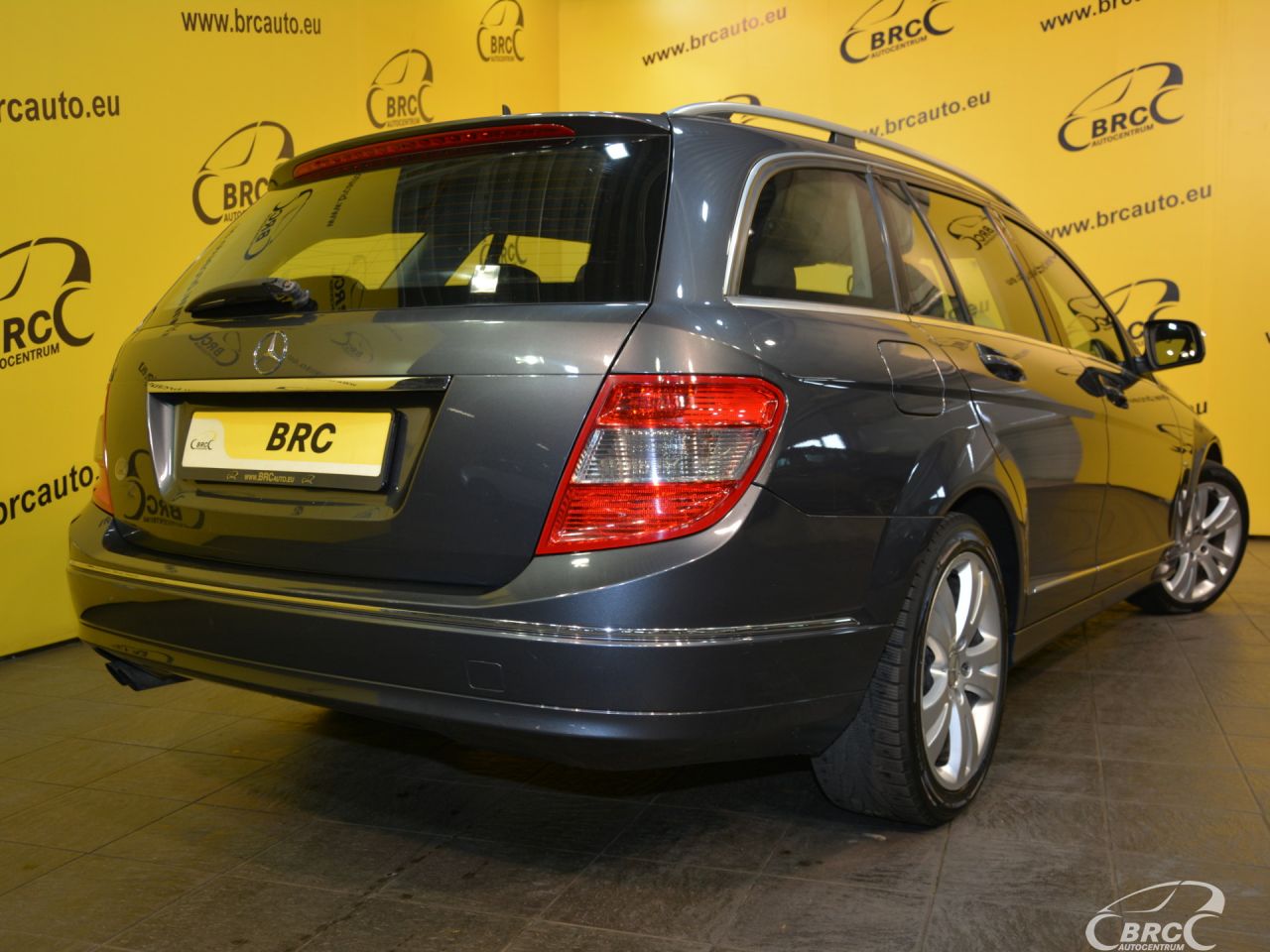 Mercedes-Benz C200 | 36