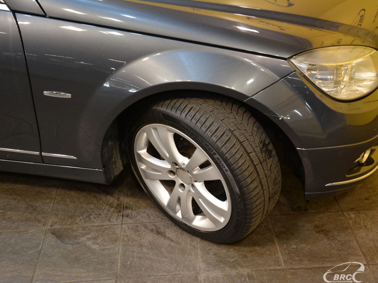 Mercedes-Benz C200 | 30