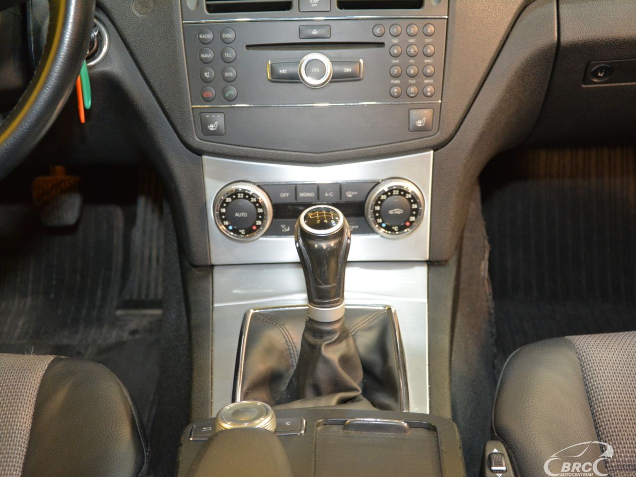 Mercedes-Benz C200 | 12